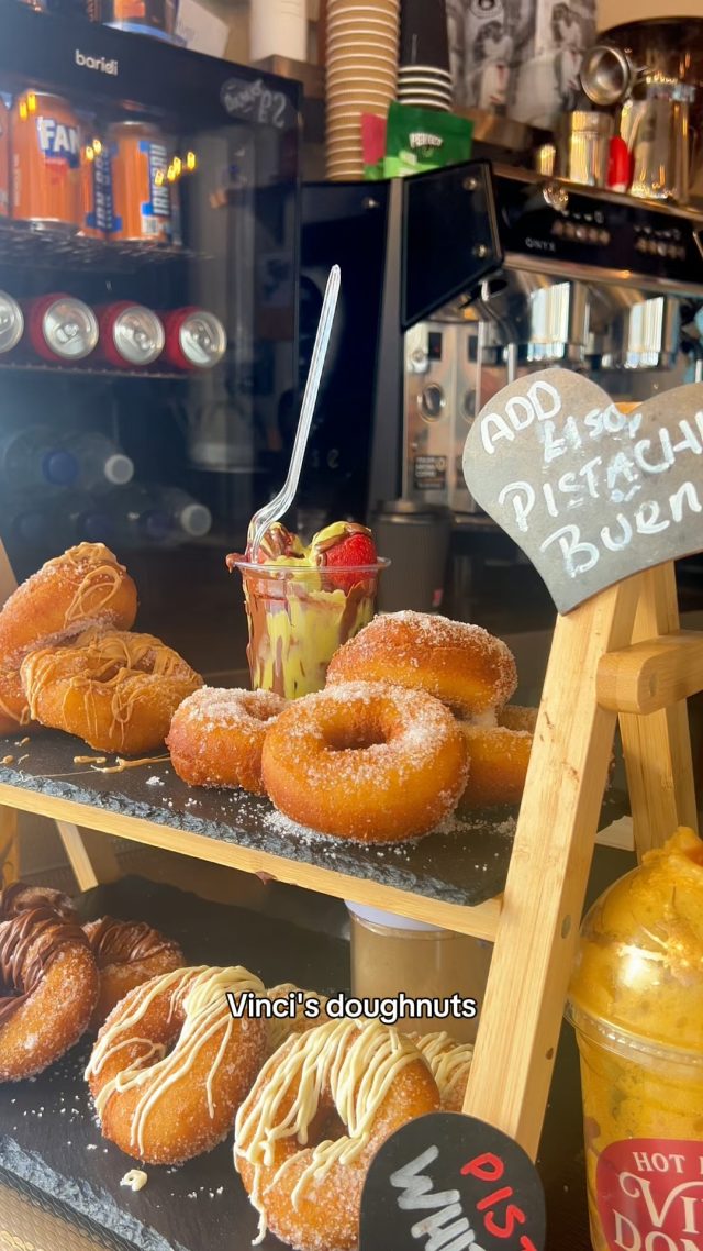 🍩 Ring your besties, it's doughnut time! Our pals over at Da Vinci's doughnuts have brought some seriously tasty treats to XSite Braehead 🤤🛍️ Grab em' before they're gone!